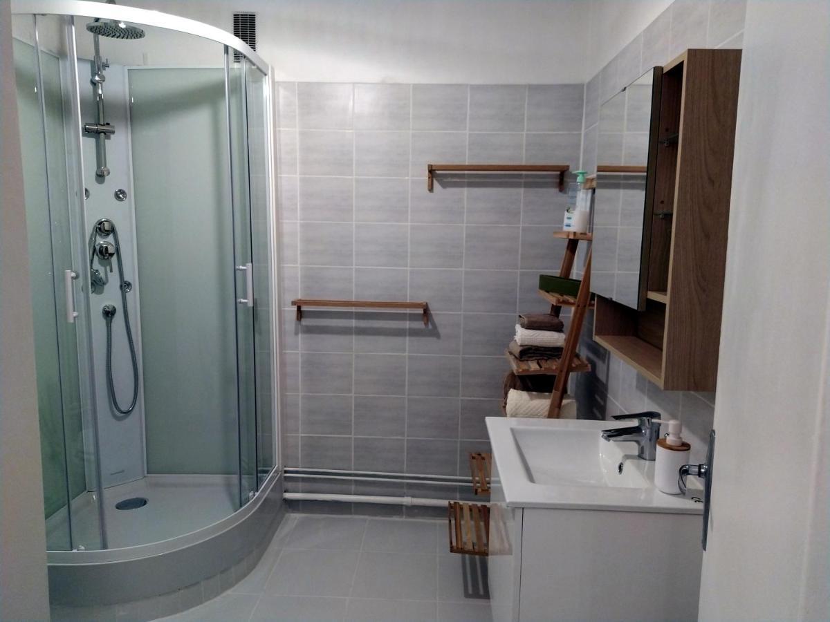 Grand Studio, Super Equipe, 2 Pas Du Centre-Ville "Clos-Du-Boulanger" - Parking Prive Montbéliard المظهر الخارجي الصورة